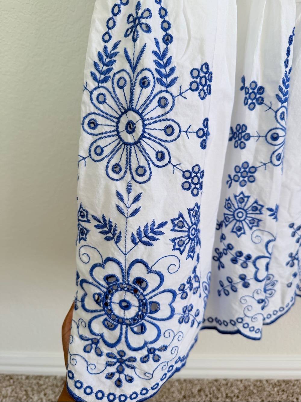 Anthropologie Somerset maxi dress White and blue embroidery eyelet size medium - Picture 7 of 16